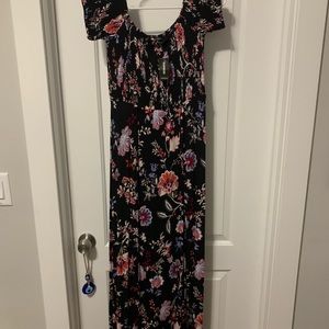 Never been worn express maxi